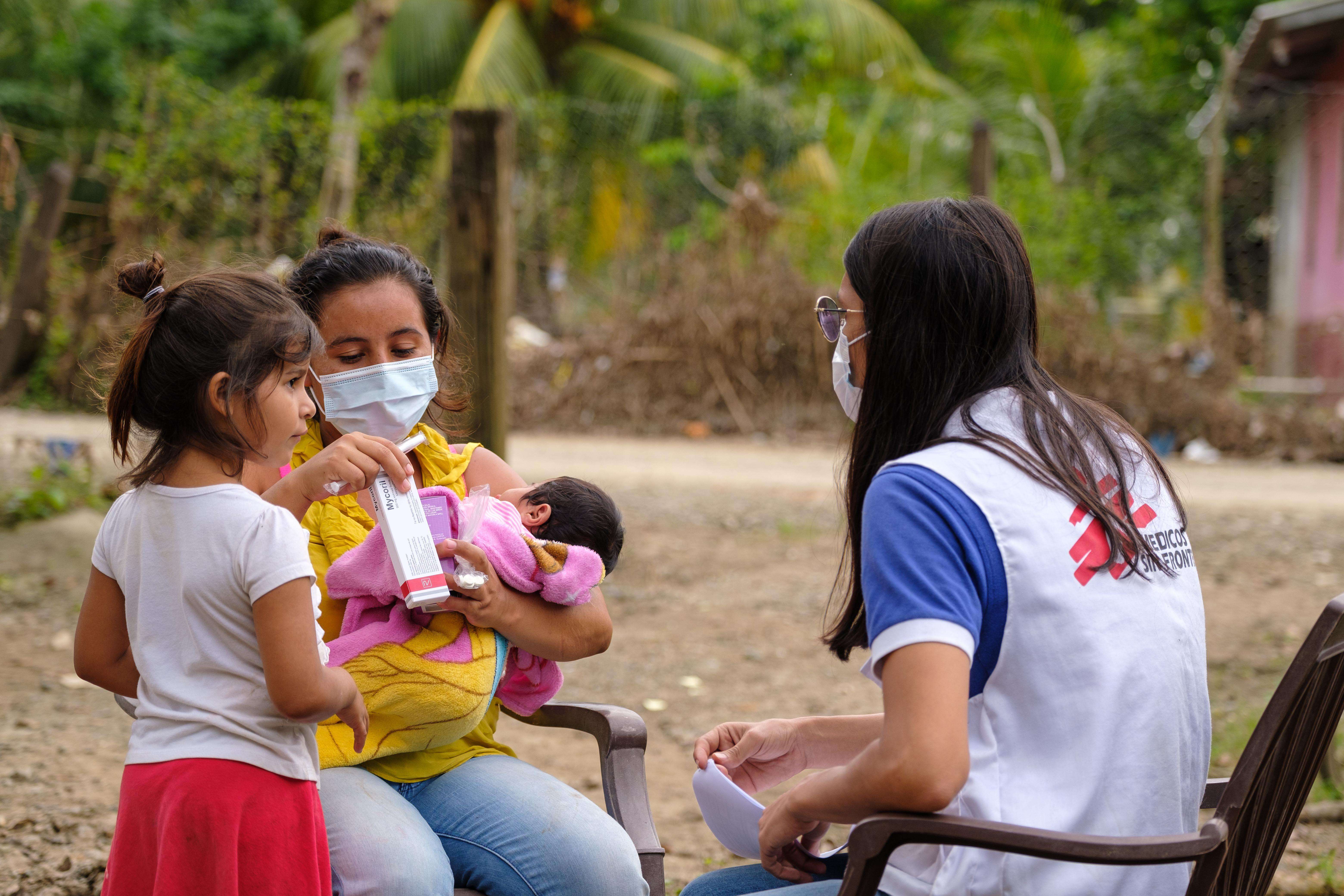 MSF’s response to the Hurricanes that hit Honduras focus on community shelters and people living on the streets. 