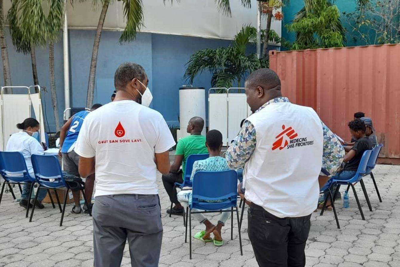 Blood collection in Port-au-Prince