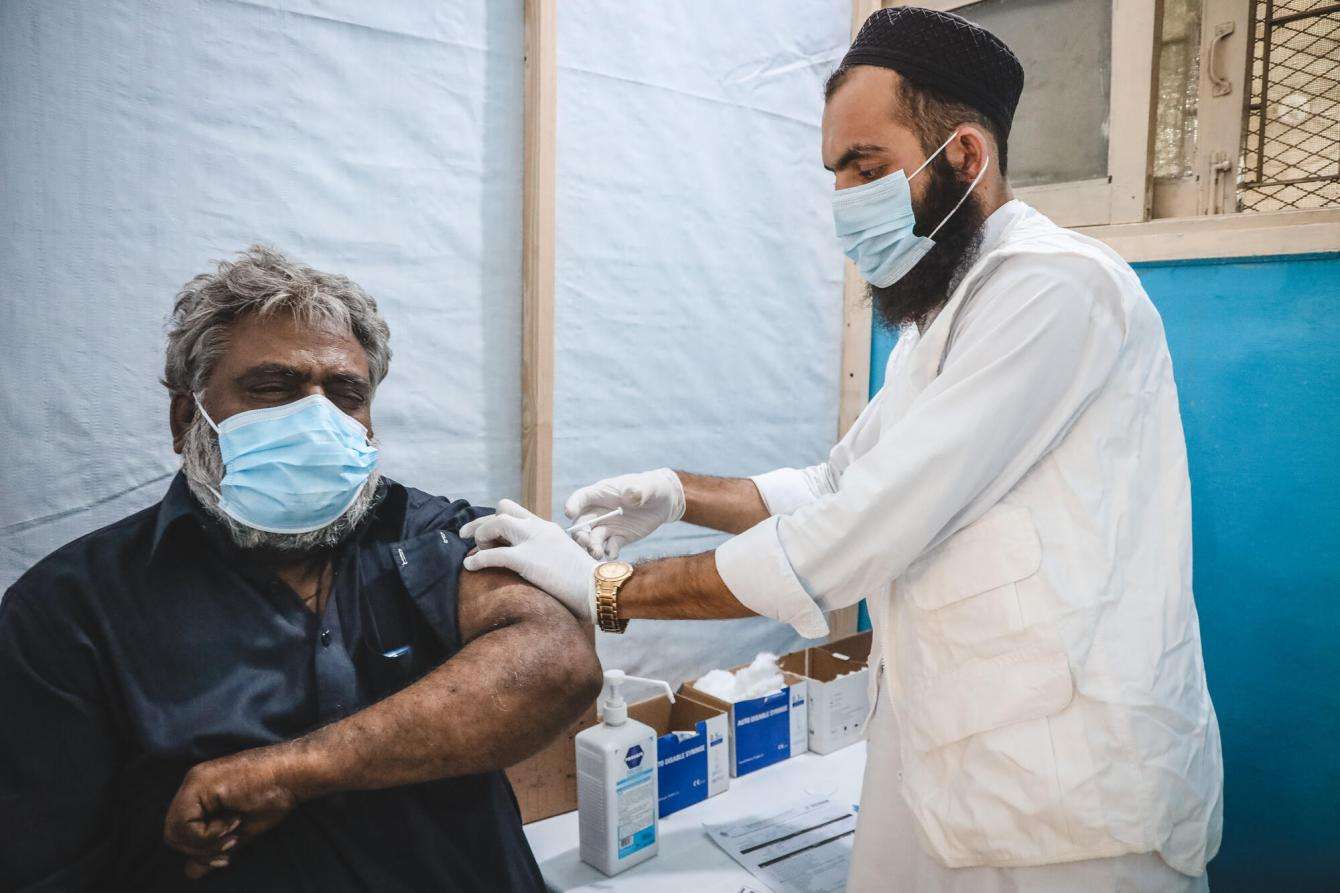 PAKISTAN - Karachi C19 Vaccination 07
