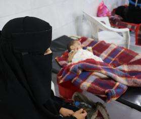 A patient and her daughter at MSF treatment center in Yemen. 